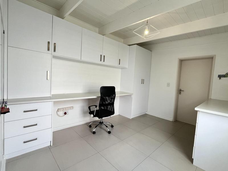 4 Bedroom Property for Sale in Dwarskersbos Western Cape